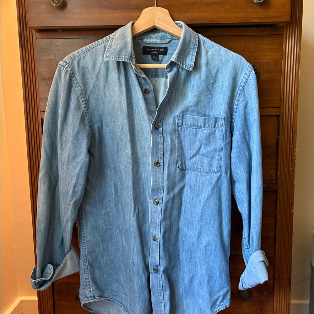 Banana Republic Chambray Denim Button Down Shirt